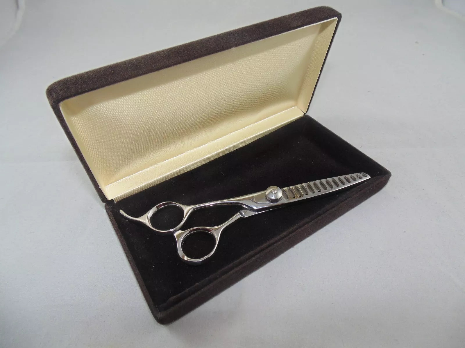 Ergonomic Lefty Hair Shears